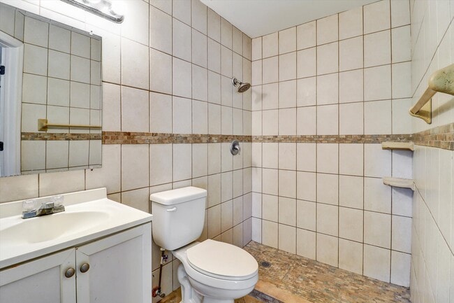 Building Photo - 521 Madrigal Ct