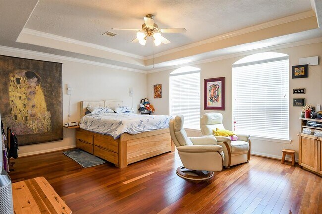 Building Photo - 7608 Janak Dr