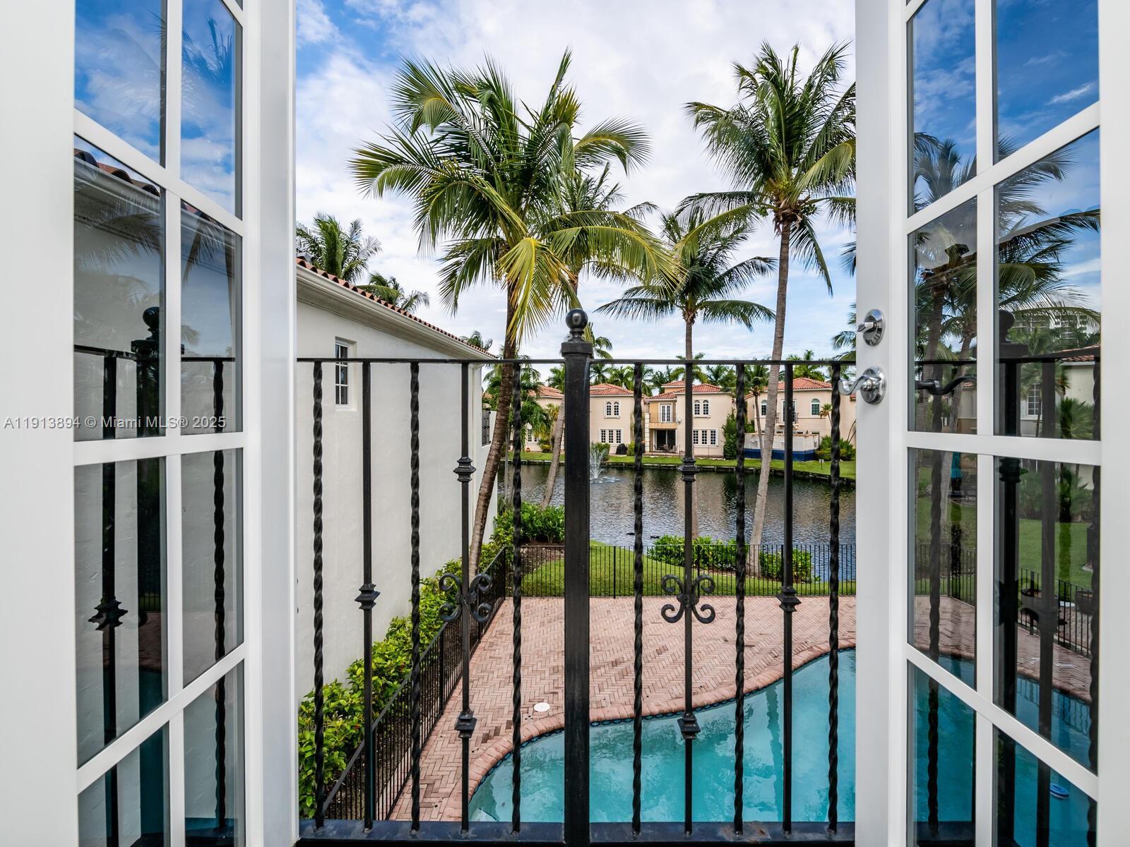 Building Photo - 20729 NE 32nd Ave