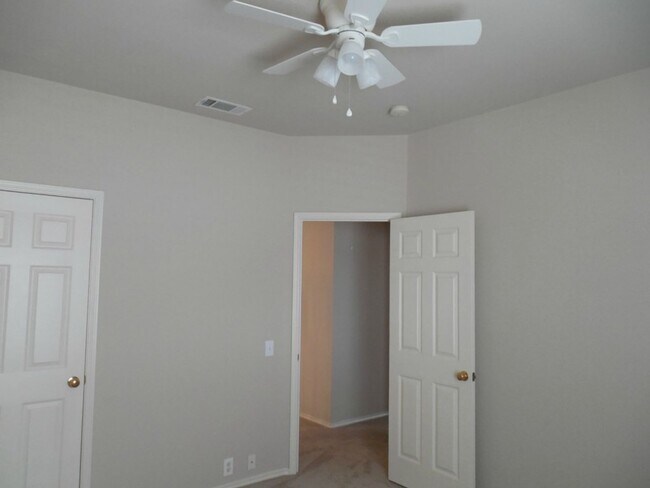 Building Photo - 2709 Dunbar Dr