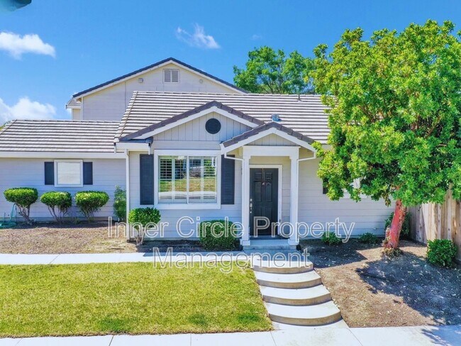 Building Photo - 253 Creektrail Ct