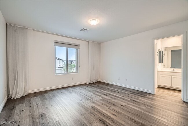 Building Photo - 1009 Bluebell Brook St