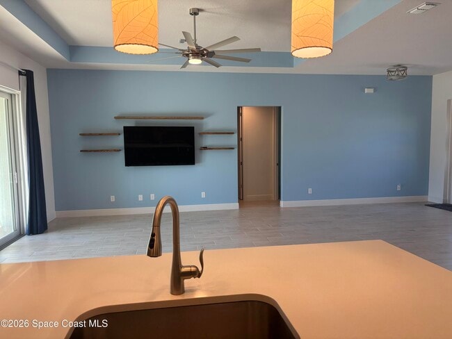 Building Photo - 718 Lyndall Ln