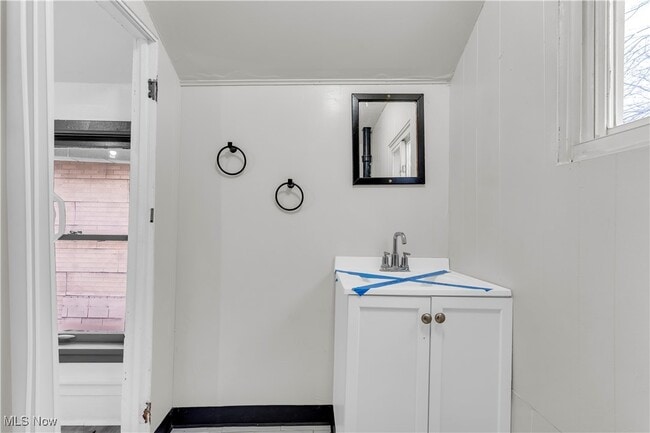 Building Photo - 14917 Darwin Ave