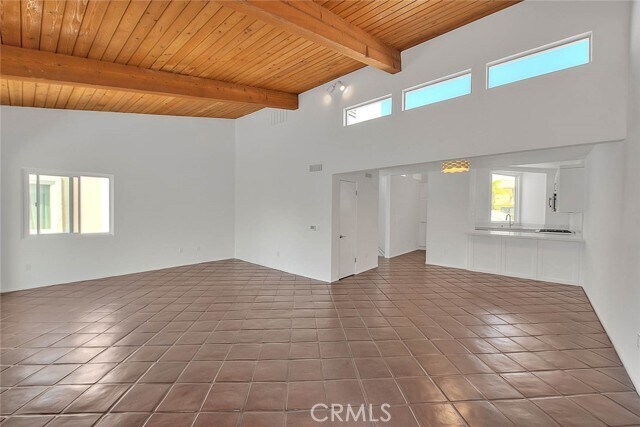 Building Photo - 310 Bayview Dr