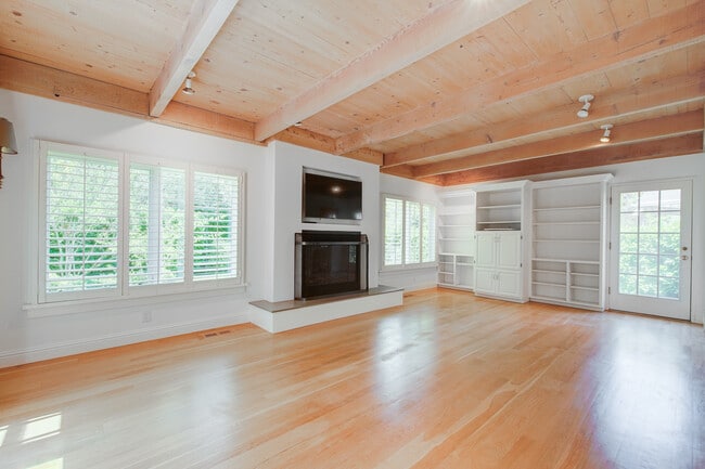 Building Photo - 15 Niven Way