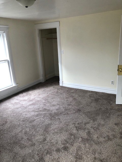 Building Photo - 1223 Sixth St