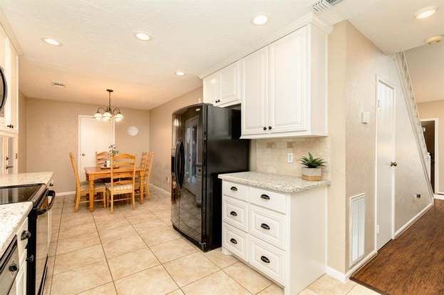 Building Photo - 2435 Country Pl Dr