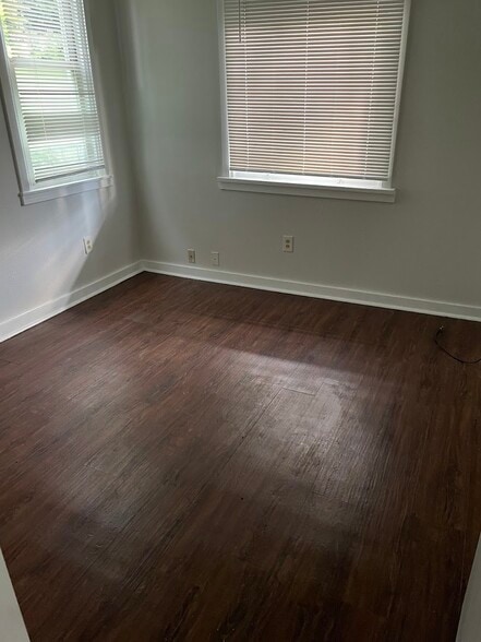 Unit #2 - 516 Center Ave