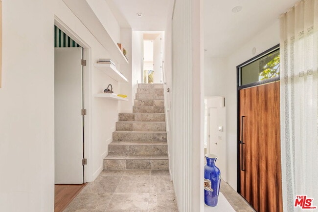 Building Photo - 1588 N Doheny Dr