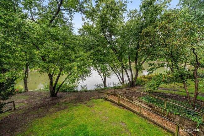 Building Photo - 1601 Fairway Dr
