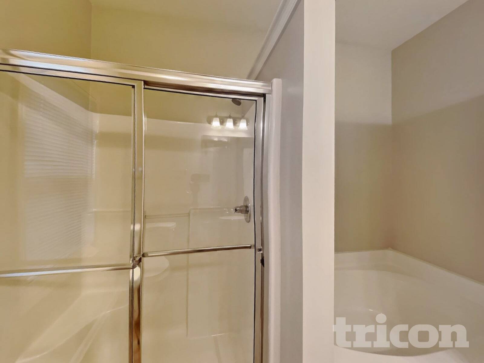 Building Photo - 246 Viking Ln