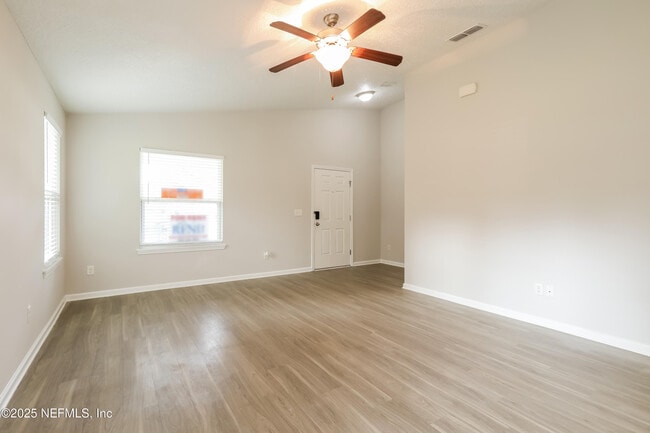 Building Photo - 416 Palm St