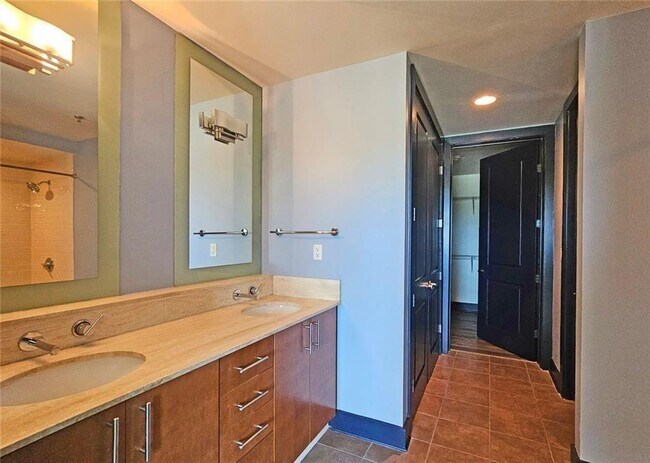 Building Photo - 4561 Olde Perimeter Way