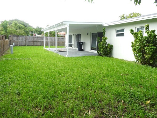 Building Photo - 12470 SW 106th St