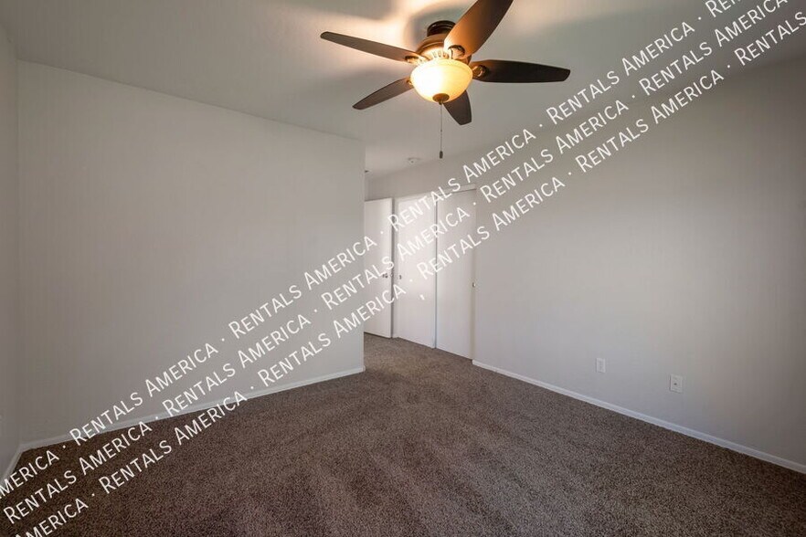 Building Photo - 40502 N Glen Meadows Ln