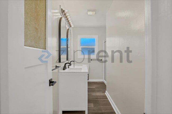 Building Photo - 265 Cherry Dr