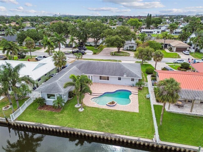 Building Photo - 3938 Versailles Dr