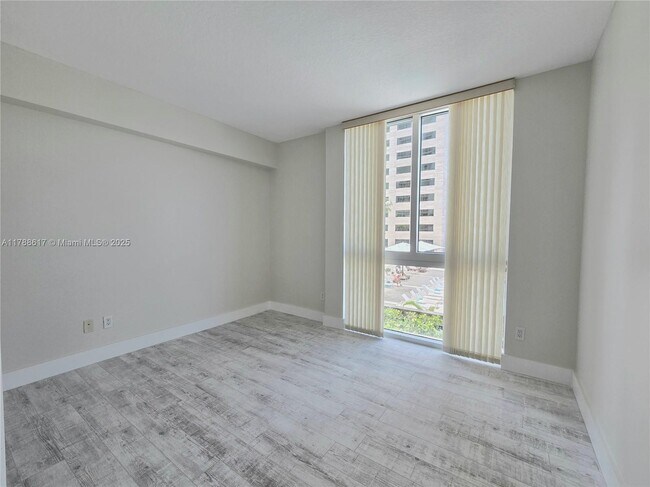 Building Photo - 335 S Biscayne Blvd