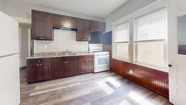 Building Photo - 3590 W 47th St