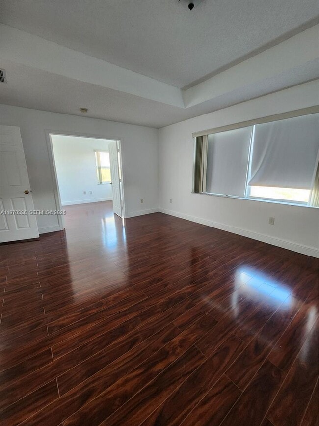 Building Photo - 5085 SW 155th Ave