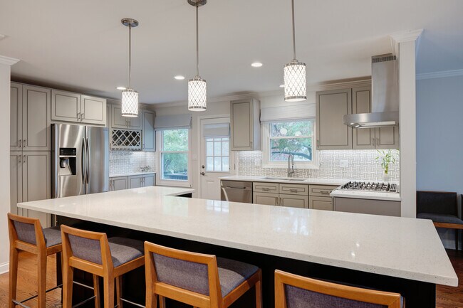 Building Photo - 3825 Brett Ln