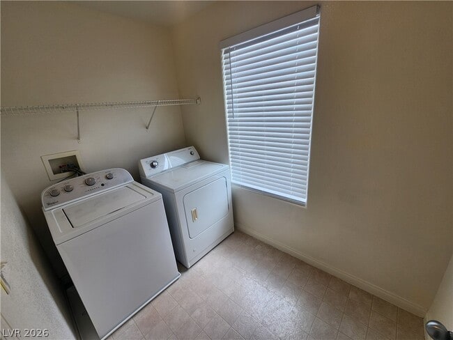 Building Photo - 9319 Fitzwilliam Ave