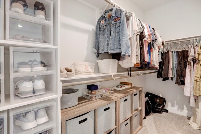 Building Photo - 2781 Clinton Dr