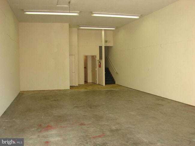 Building Photo - 2811 Belair Rd