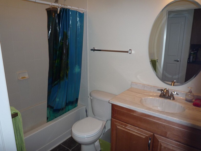 Second Bathroom - 1950 Logan St