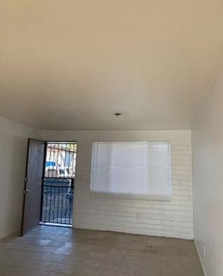 Building Photo - 4170 E 32nd St