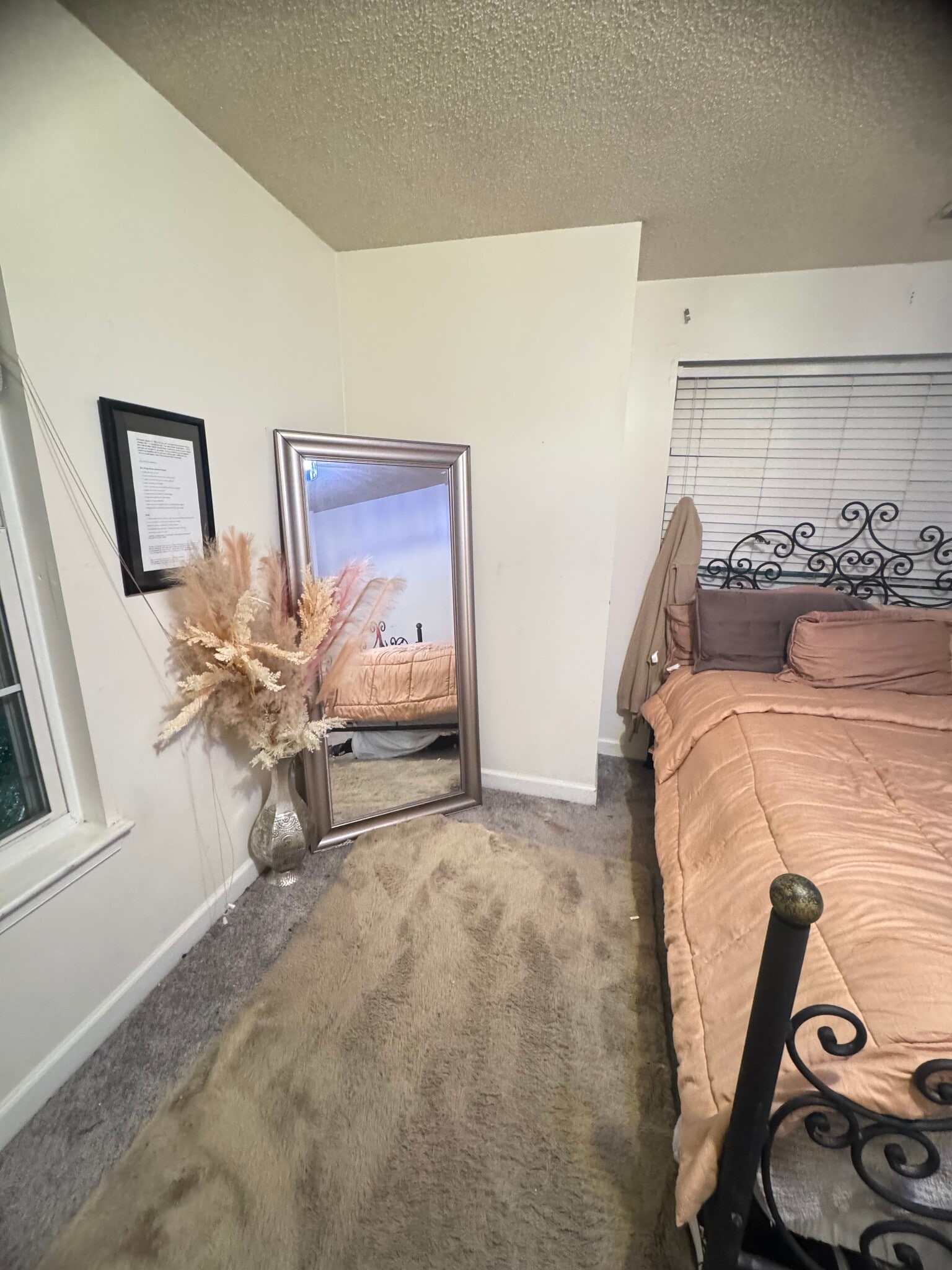 Building Photo - 414 Delaware Ave