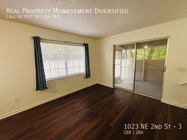 Building Photo - 1023 NE 2nd St