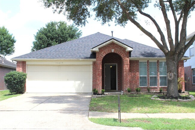 Building Photo - 16014 Clayton Green Dr