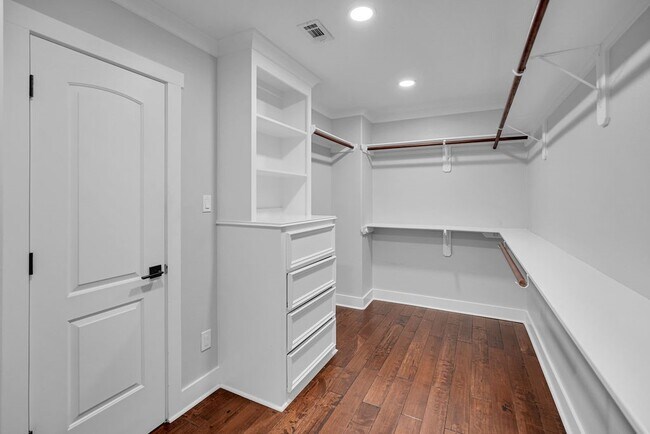 Building Photo - 405 Mystic Trail Loop