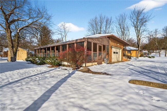 Building Photo - 8310 Broadview Rd