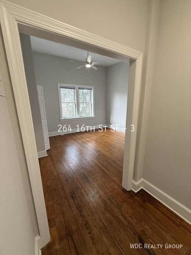 Building Photo - 264 16th St SE