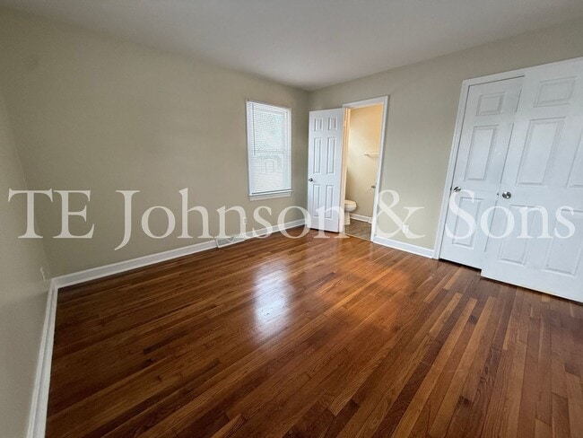 Building Photo - Charming 3 Bedroom Home with Hardwood Floors and Large Backyard in Winston-Salem