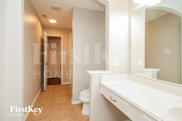 Building Photo - 5018 Creekbridge Ct