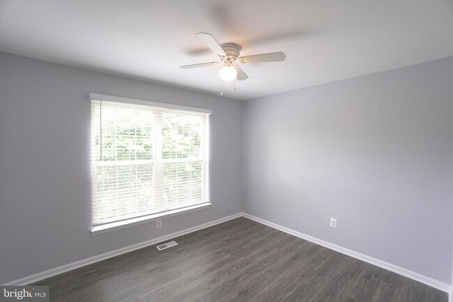 Building Photo - 75 Chadwick Cir
