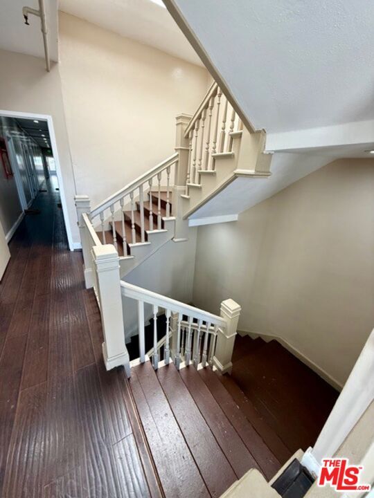 Building Photo - 334 Heliotrope Dr