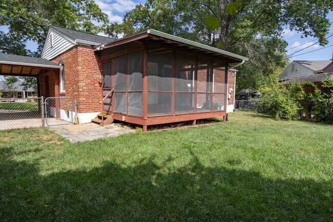 Building Photo - 524 Laven del Ln