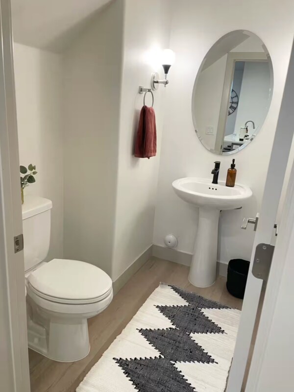 Building Photo - 960 Heritage Dr