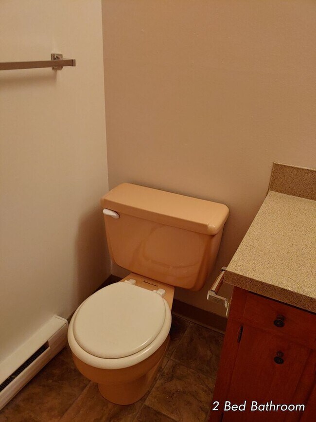 Building Photo - GREAT ground FLOOR pet FRIENDLY  apartment HOME in MT TABOR!