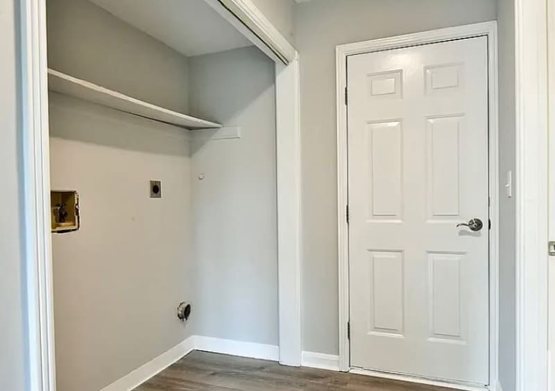 Building Photo - 1652 Tamworth Cir