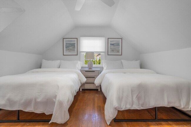 Building Photo - 27 Reef Ct