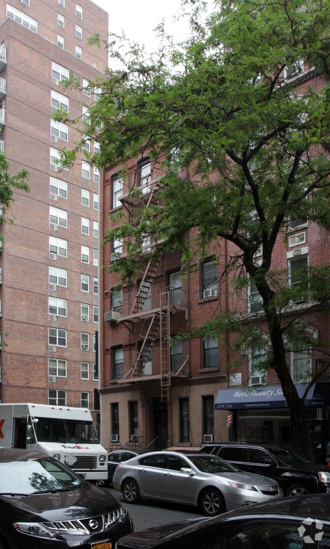 409 E 74th St - 409 East 74th Street