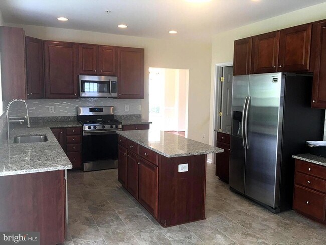 Building Photo - 12910 Belle Meade Trace