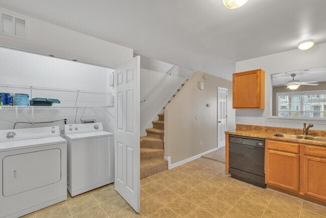 Building Photo - 310 Caldwell Loop