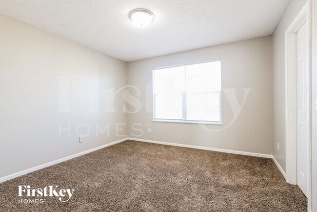 Building Photo - 1698 Salina Dr